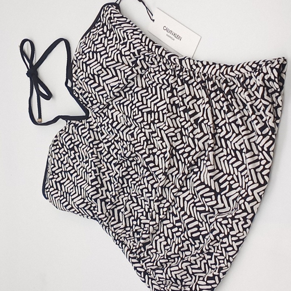 Calvin Klein Abstract Chevron V-Wire Halter Tankini Swim Top Black White M